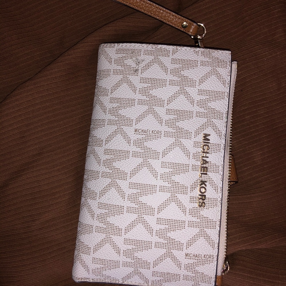 Michael Kor’s Wallet/Wristlet